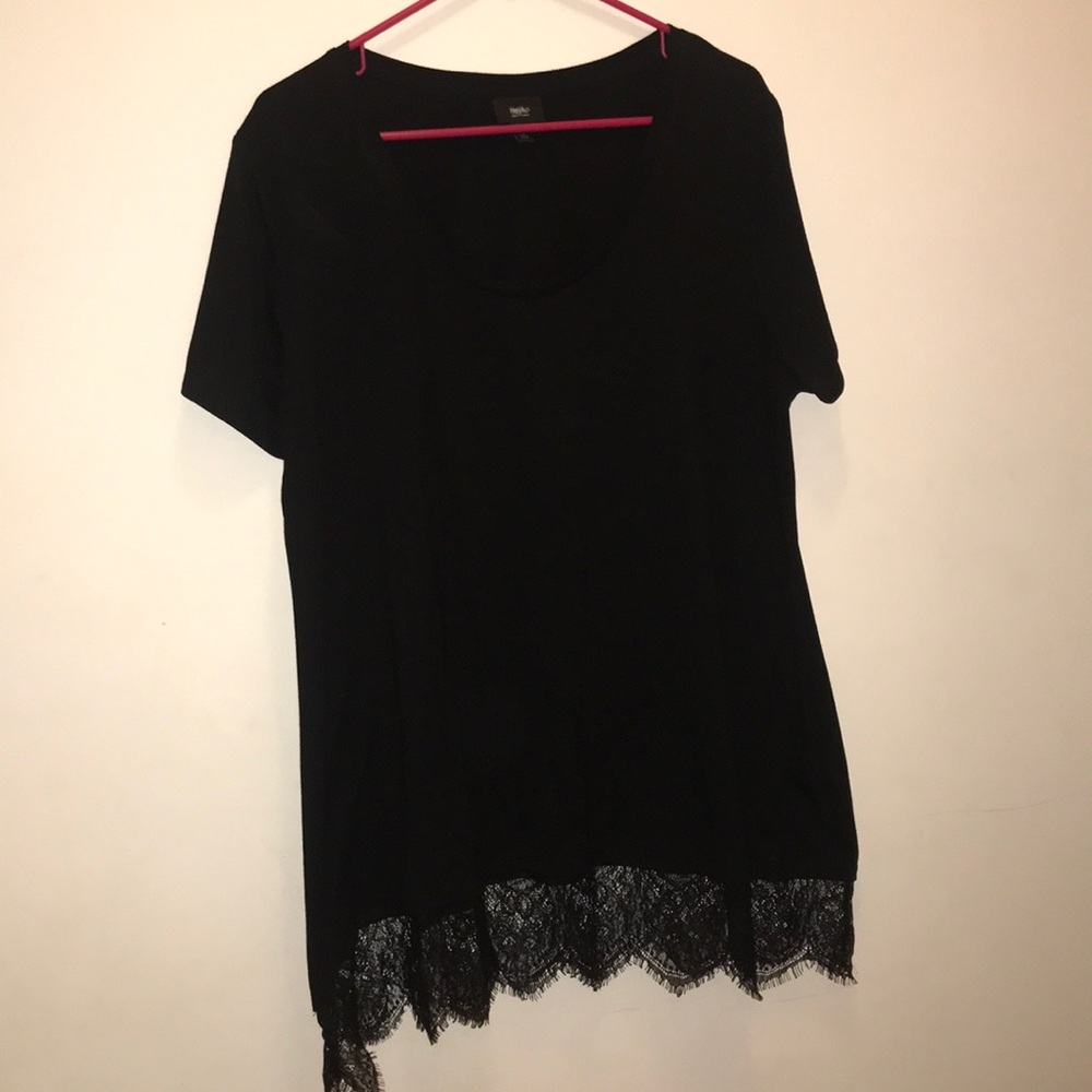 Oversized tee shirt with lace detail